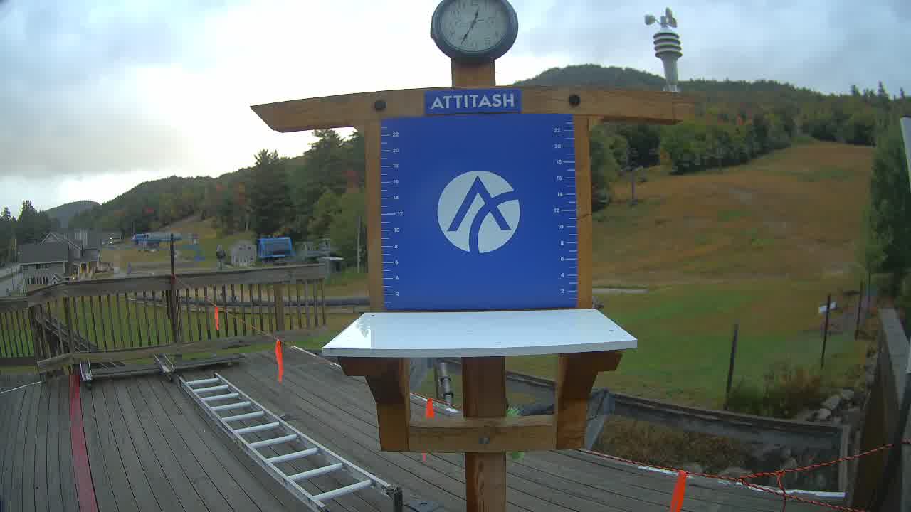Snowstake webcam at Attitash