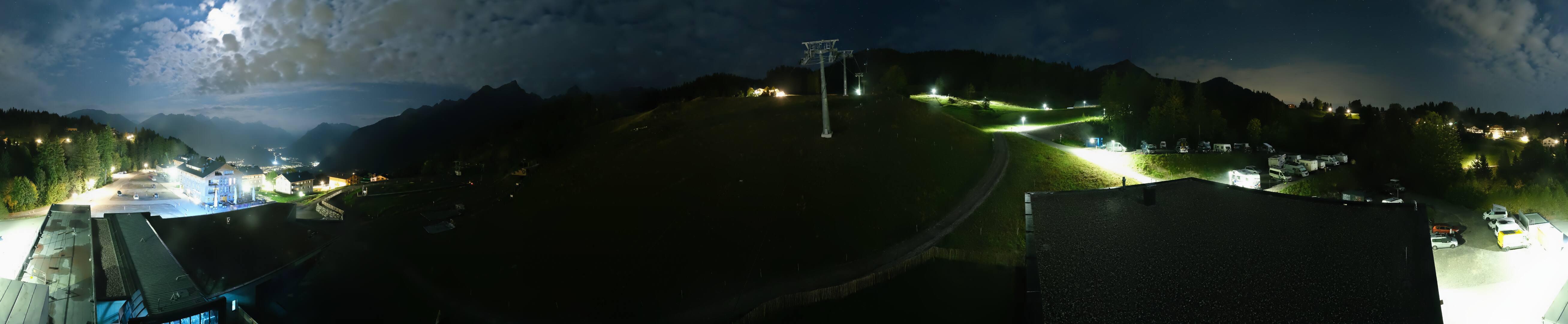 Burserberg - Top of Einhornbahn II webcam at Brandnertal