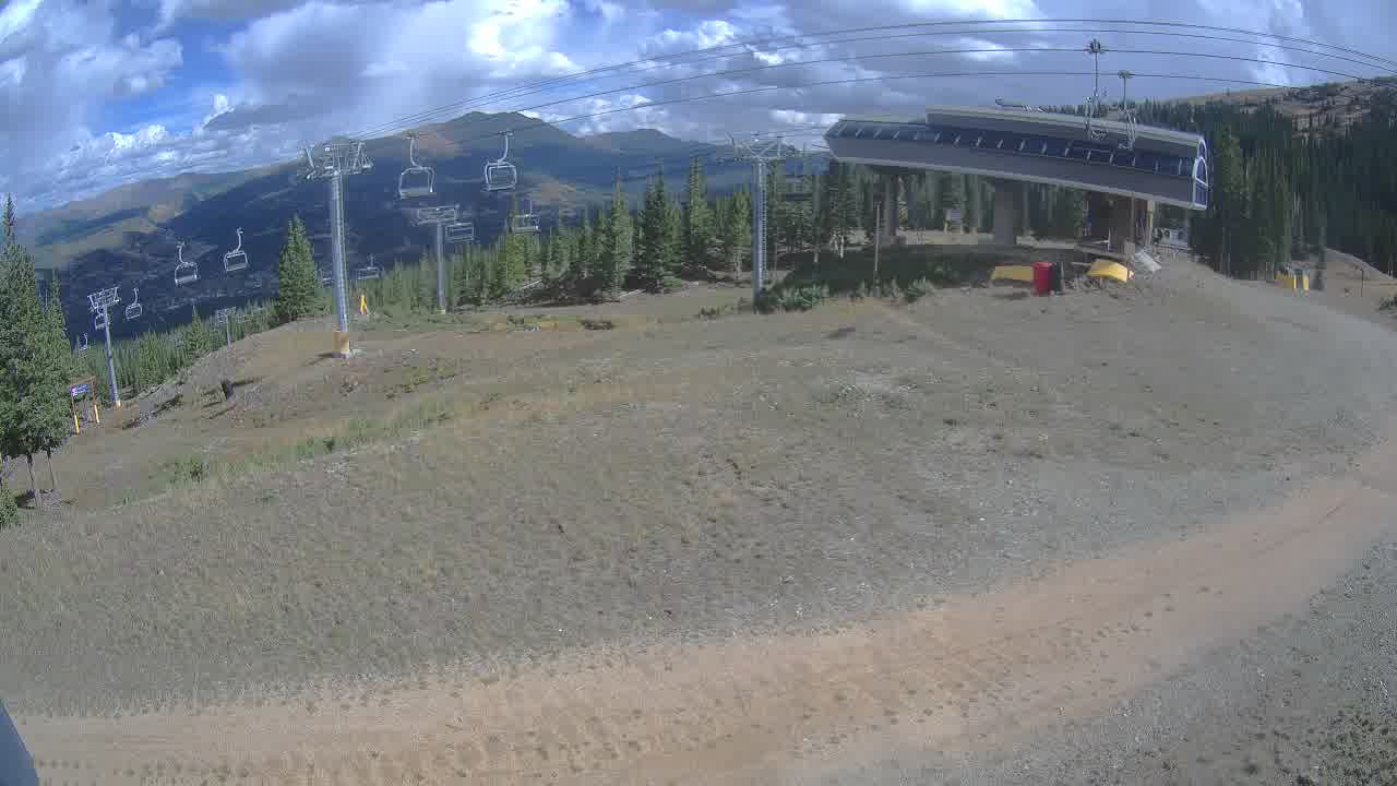 Peak 7 webcam at Breckenridge