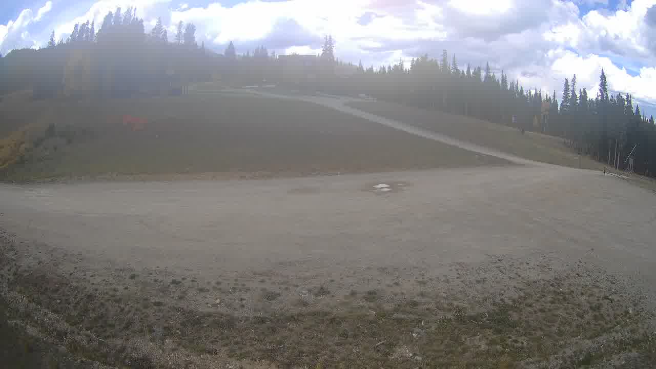 Peak 9 webcam at Breckenridge
