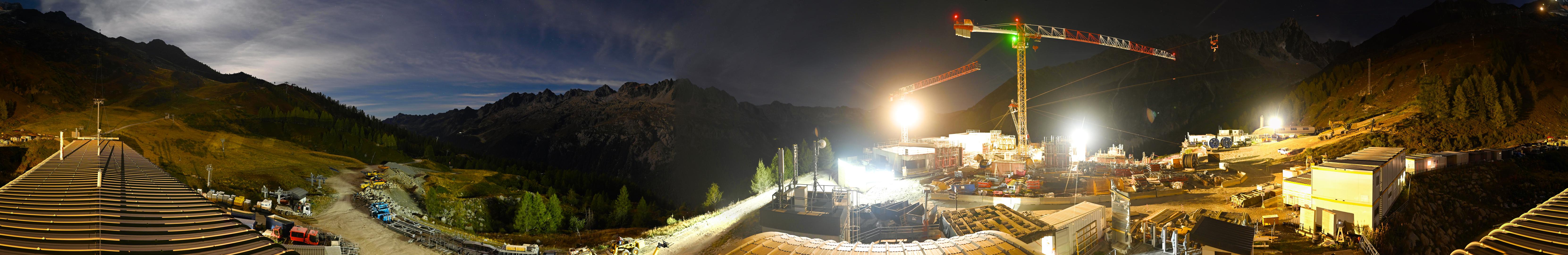 Plateau de Lognan webcam at Chamonix