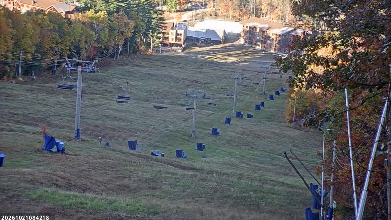 Skimobile Express webcam at Cranmore Mountain