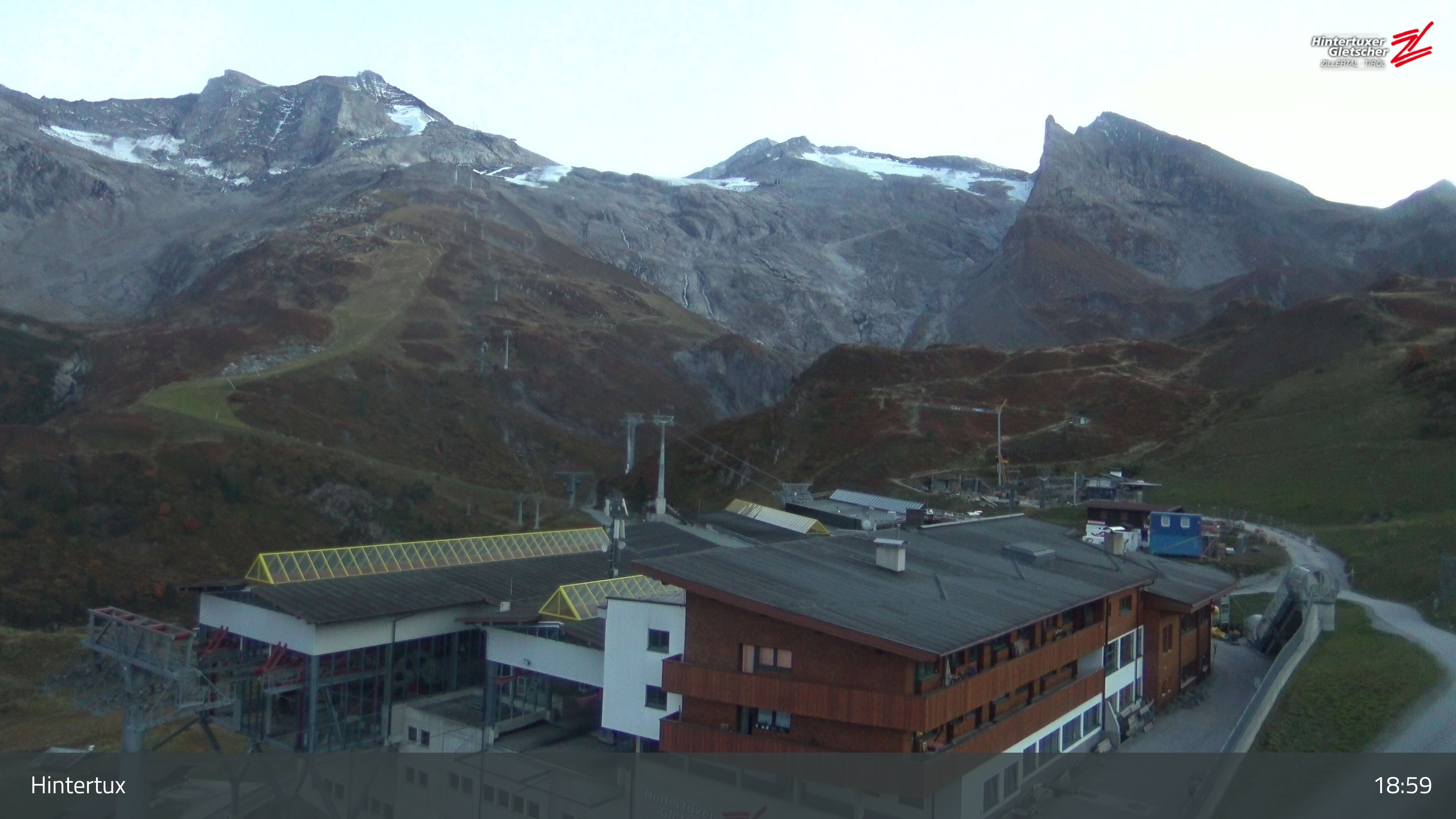 Tux - Sommerberg - Bottom of Tuxerjoch webcam at Hintertux Glacier