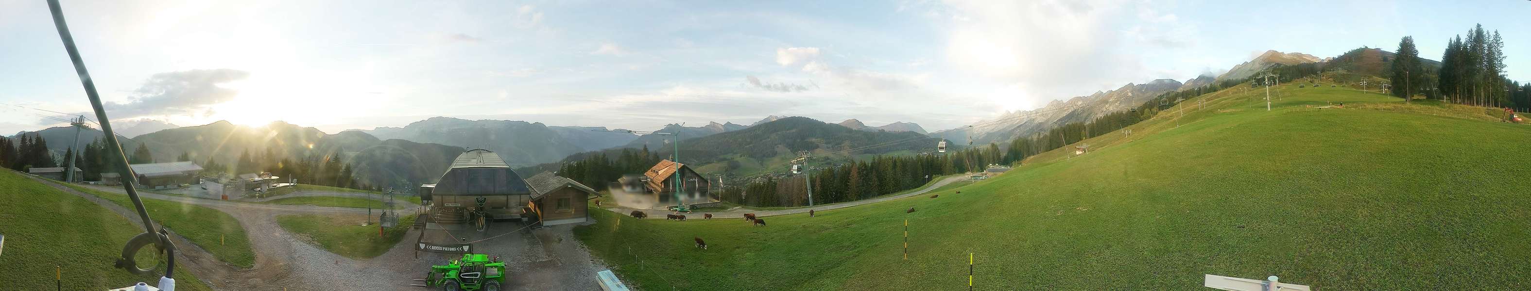 Snowpark - near Top of Cret du Merle webcam at La Clusaz