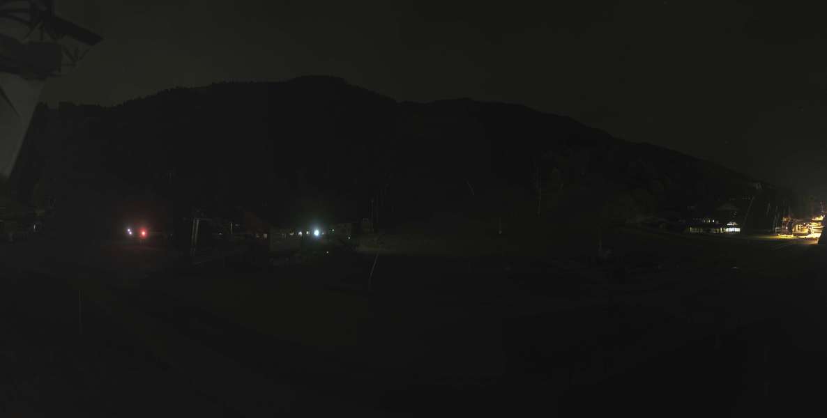 Chaudanne - Bottom of Rhodos 1 webcam at Meribel