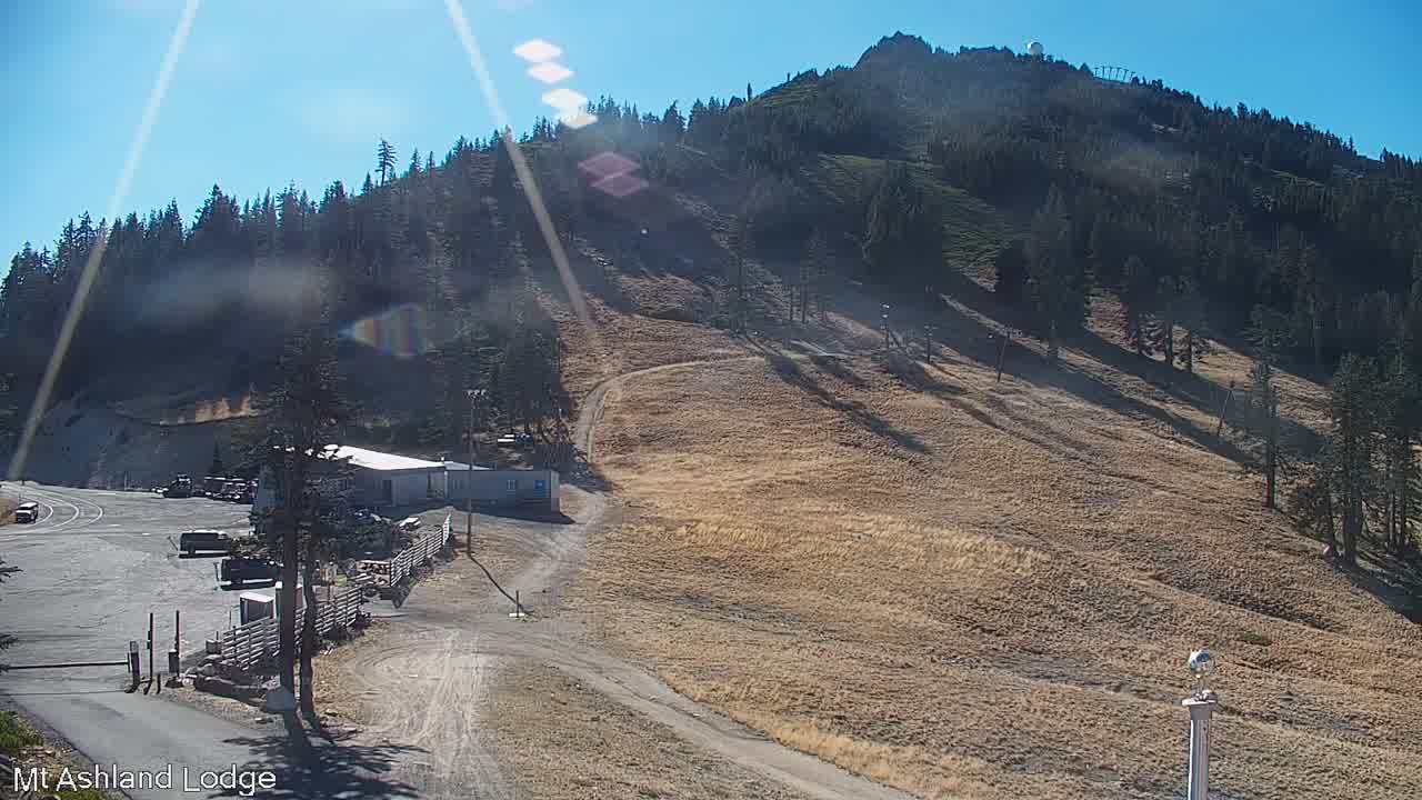 Lodge webcam at Mt Ashland