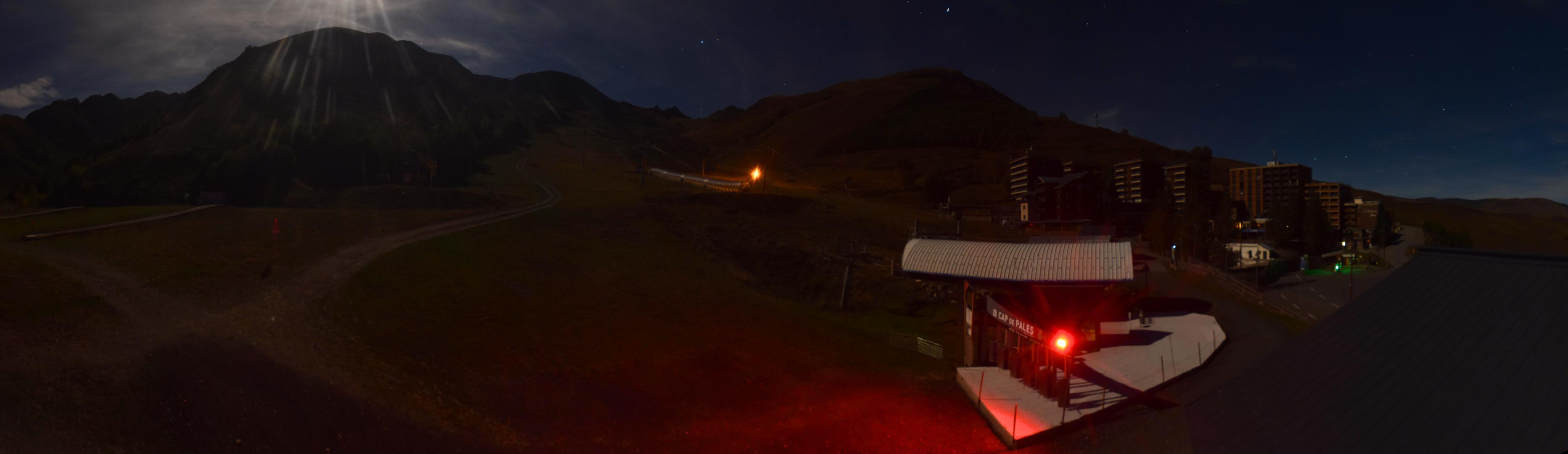 Panoramique 180 deg webcam at Peyragudes
