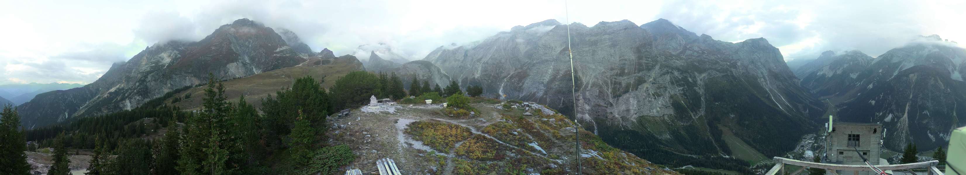 Top of Mont Bochor cable car webcam at Pralognan la Vanoise