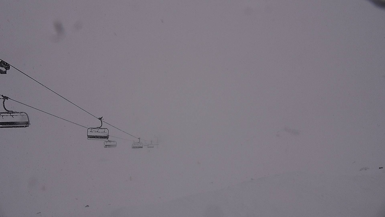 Remarkables Curvey Top webcam