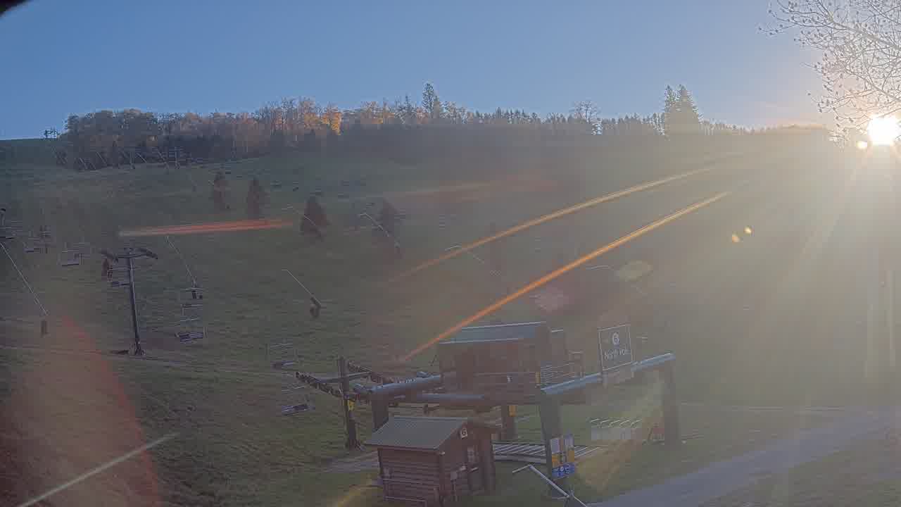 North Face Base webcam at Seven Springs