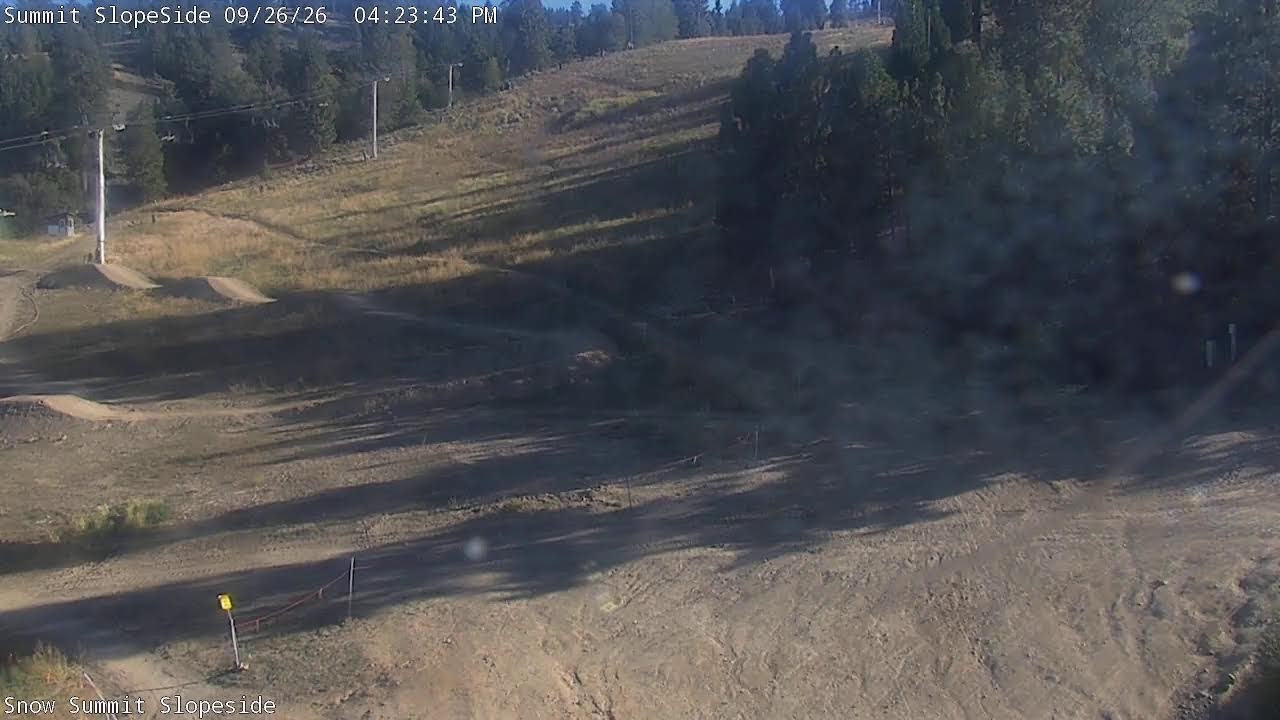 Slopeside webcam at Snow Summit