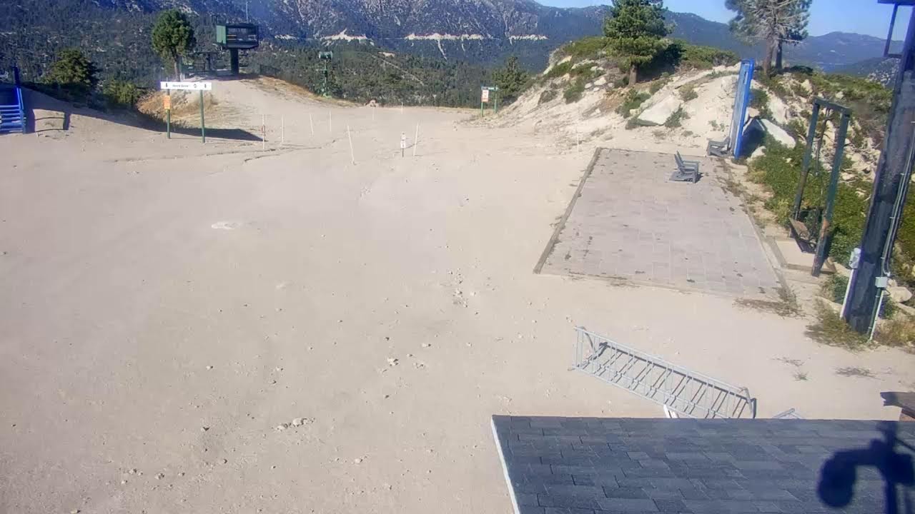 Peak webcam at Snow Valley