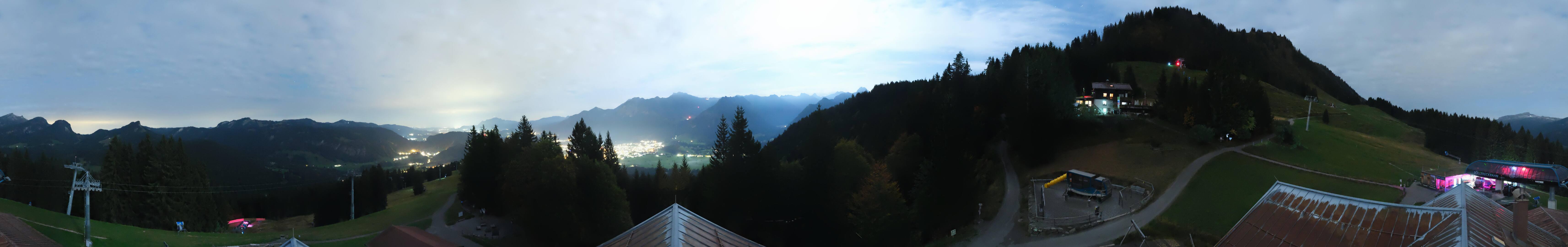 Berghaus Schonblick - Top of Sollereckbahn webcam at Soellereck