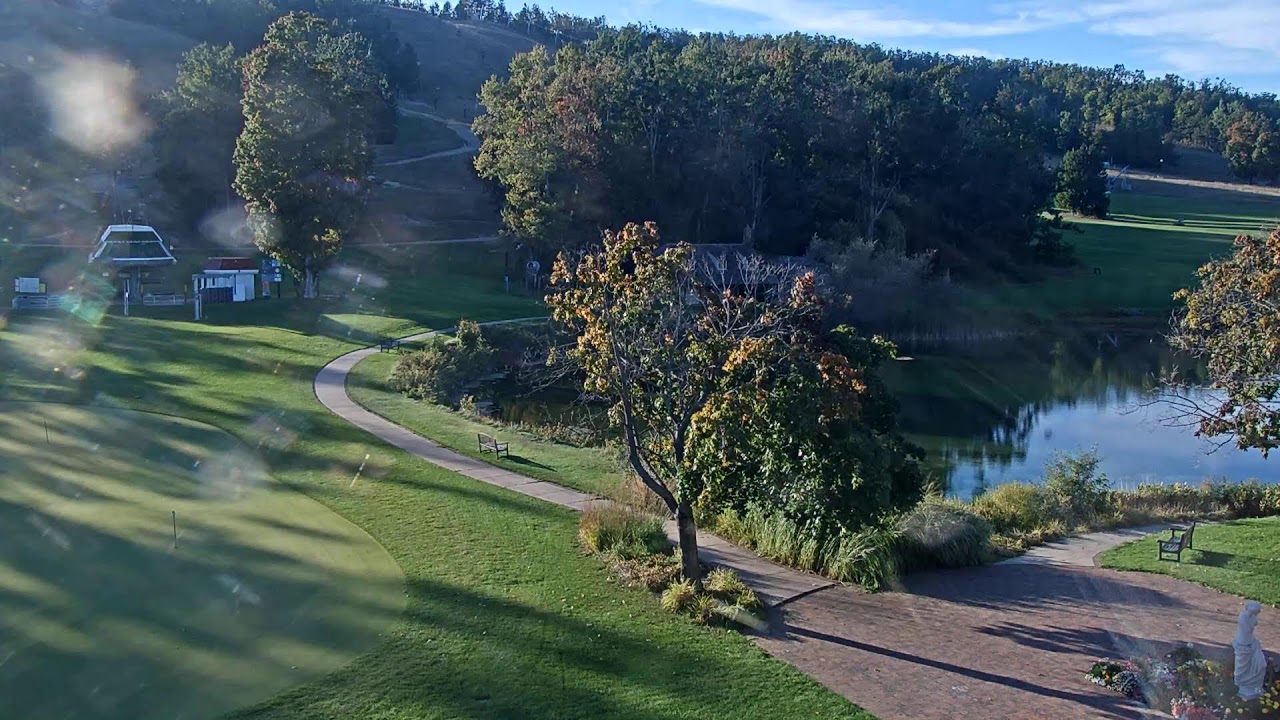Main Lodge webcam at The Highlands