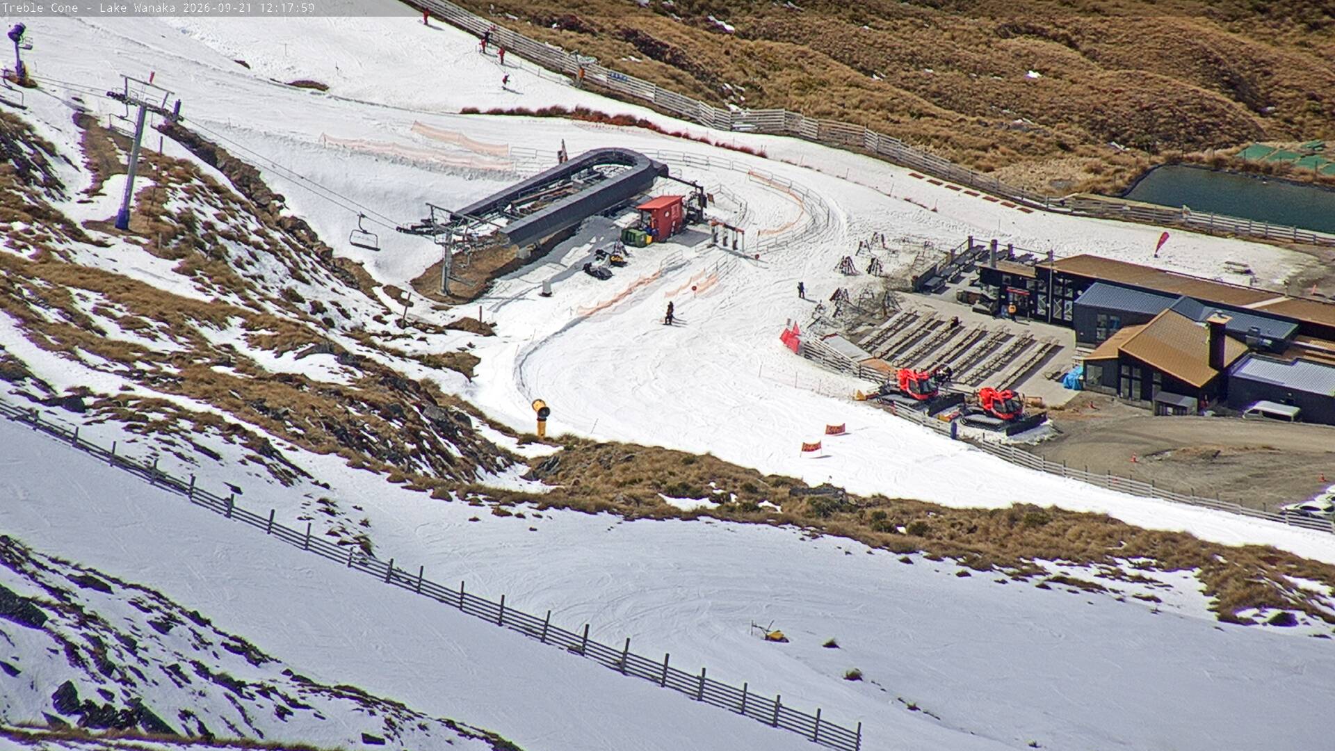 Base Building webcam at Treble Cone