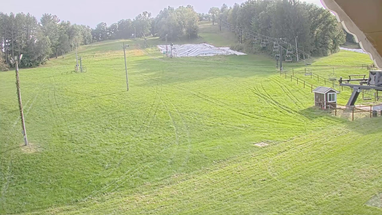 Chairlift A webcam at Tyrol Basin