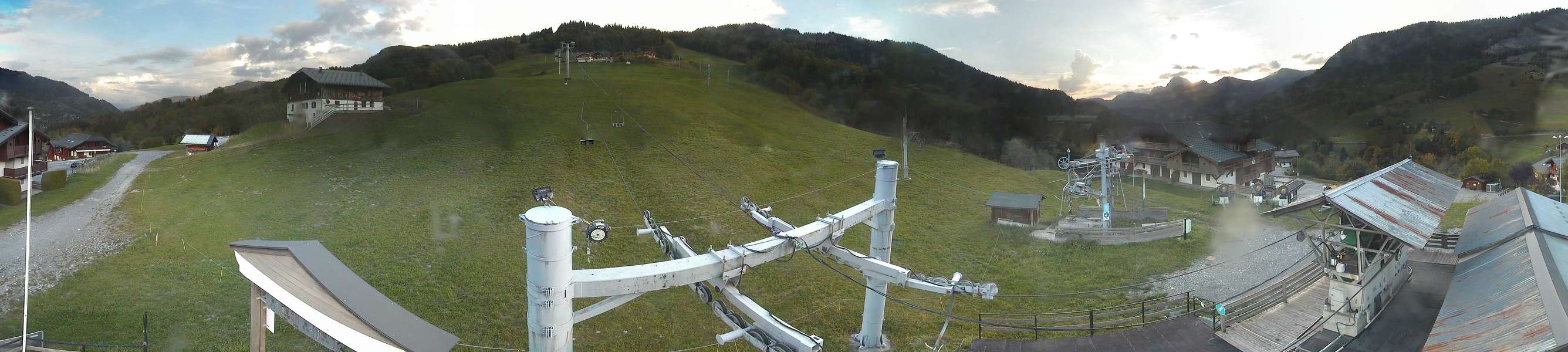 Flumet - Base area - Bottom of Goleron webcam at Val d'Arly