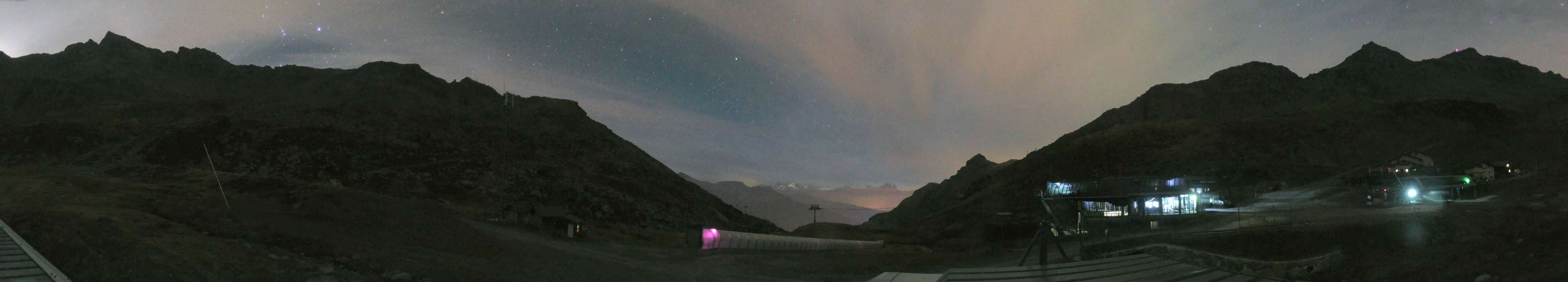 Plan Bouchet - Top of Orelle Gondola webcam at Val Thorens