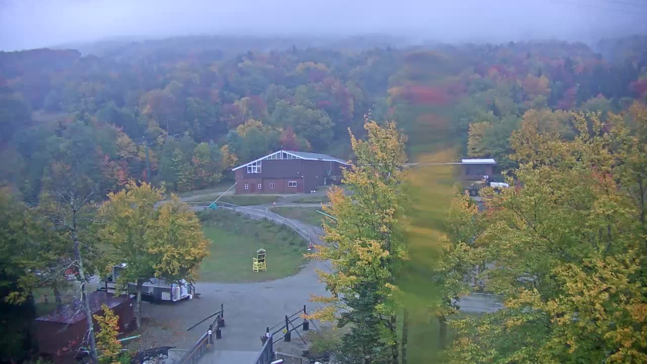 Base Lodge webcam at Wildcat