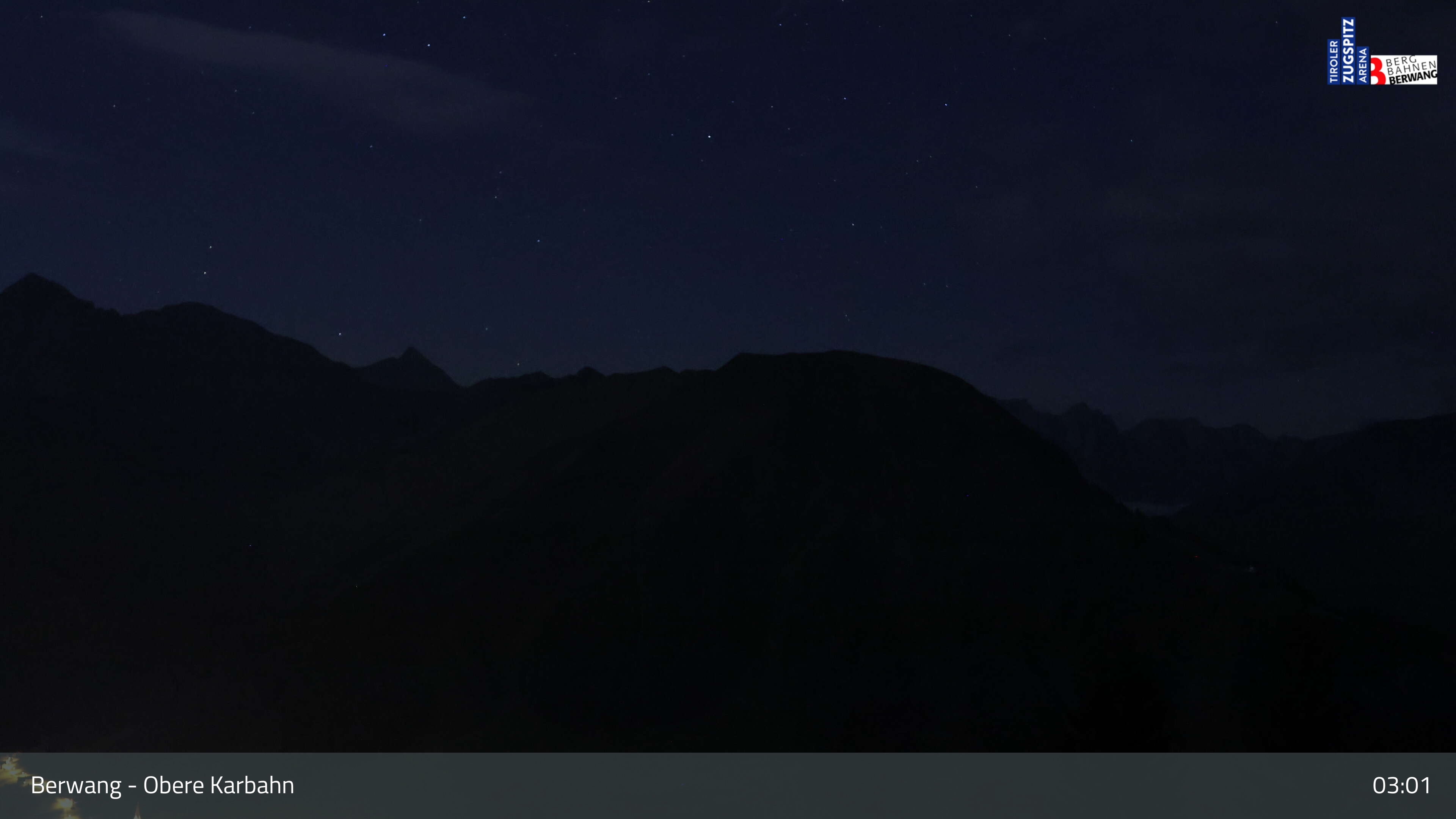 Berwang - Top of Obere Karbahn II webcam at Zugspitz Arena