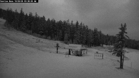 Mt. Bachelor Sunrise Base webcam