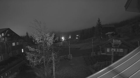 Summit at Snoqualmie Summit Central Base webcam