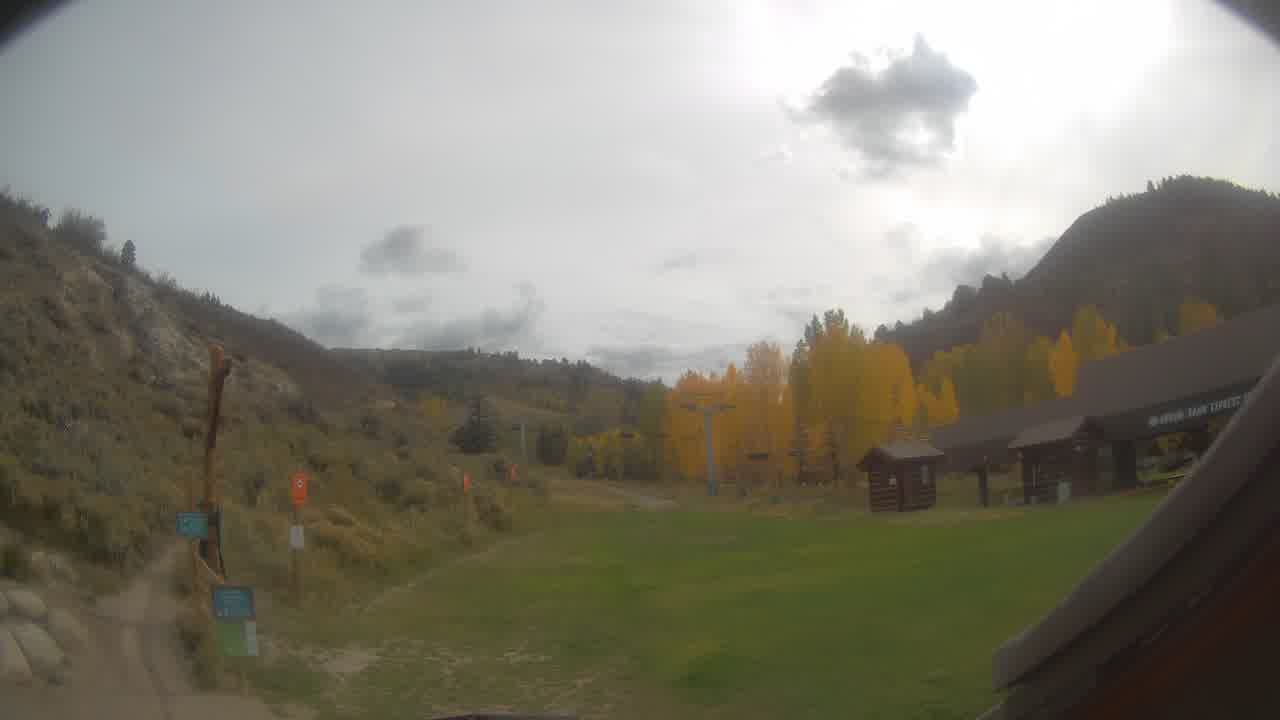 Beaver Creek Arrowhead Village webcam