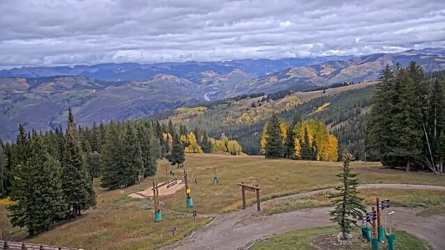 Beaver Creek Spruce Saddle webcam