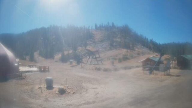 China Peak Base webcam