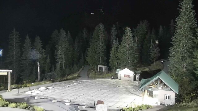 Grouse Mountain Chalet Cam webcam