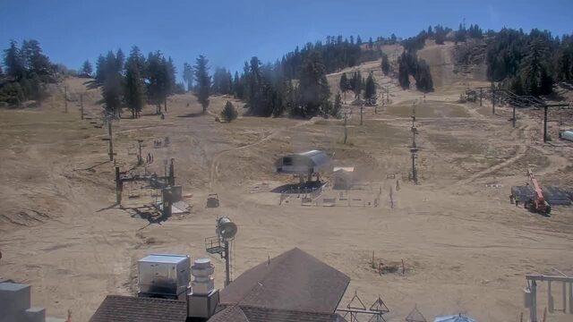 Snow Valley Base Area webcam