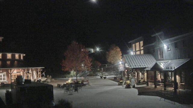 Sugarbush Gate House Plaza webcam