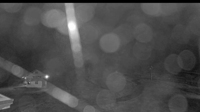 Summit at Snoqualmie Summit West Base webcam