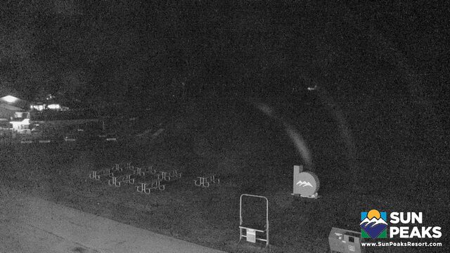 Sun Peaks Resort Village Day Lodge Slopeside webcam