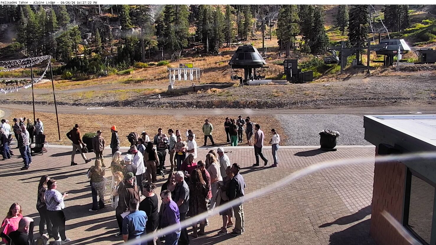 Alpine Meadows Alpine Lodge webcam