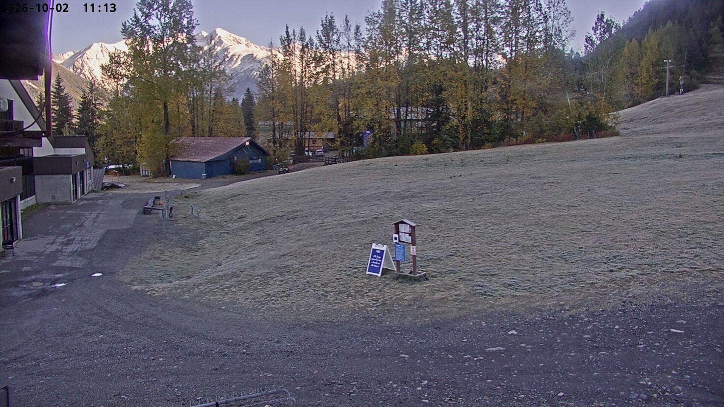 Alyeska Daylodge webcam