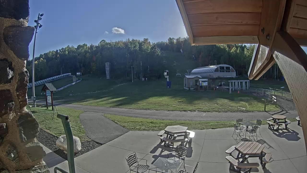 Giants Ridge Main Chalet webcam