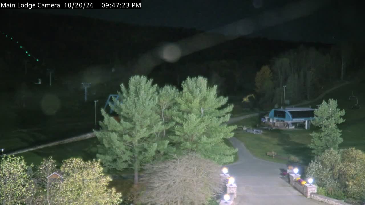 Holiday Valley Main Lodge webcam