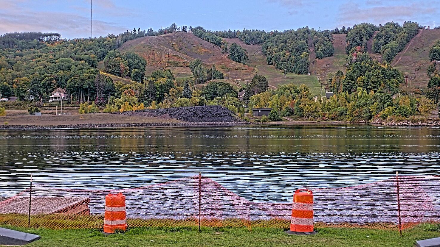Mont Ripley Across Portage Lake webcam