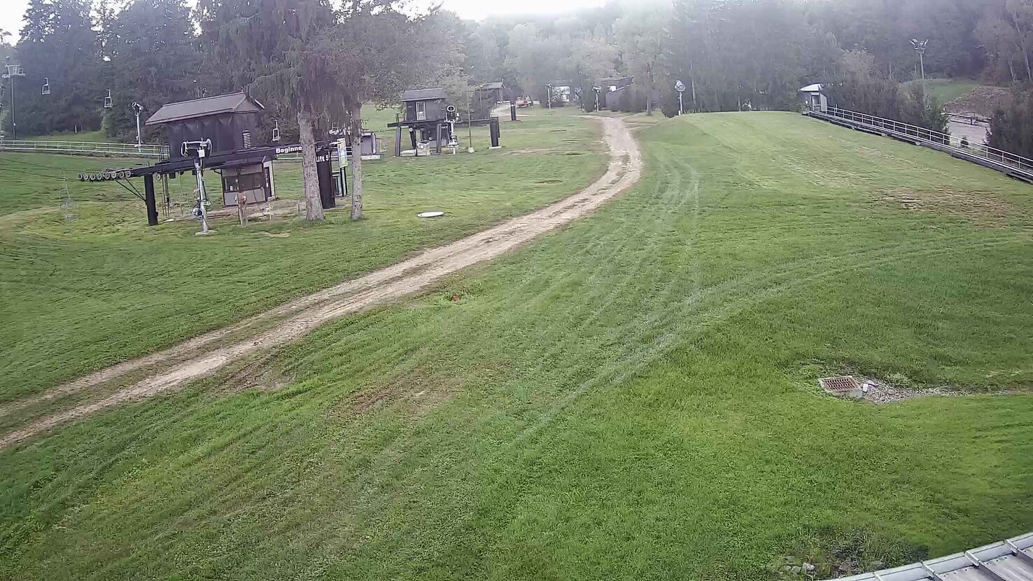 Snow Trails Beginners Area webcam