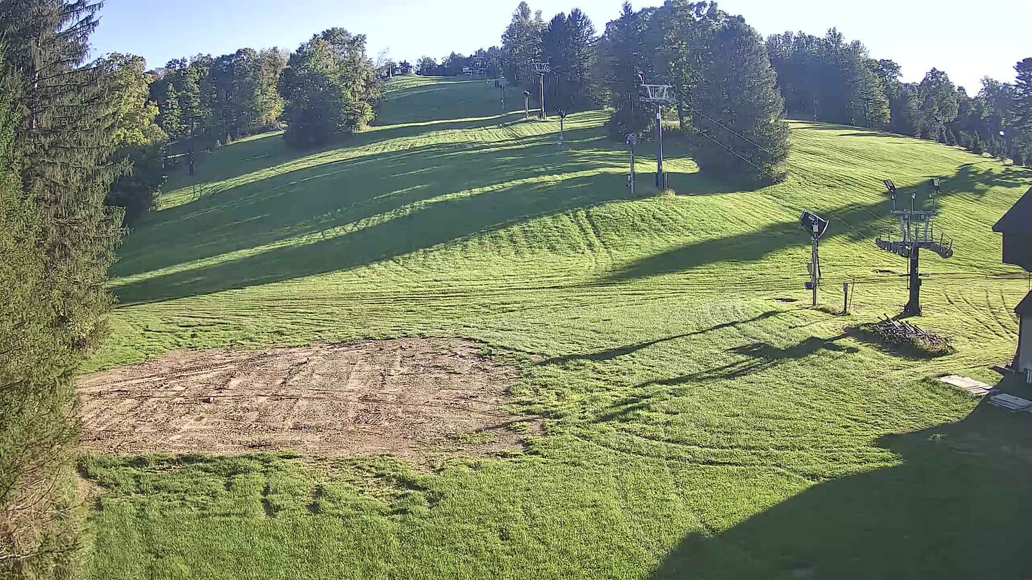 Snow Trails Competition Slope webcam